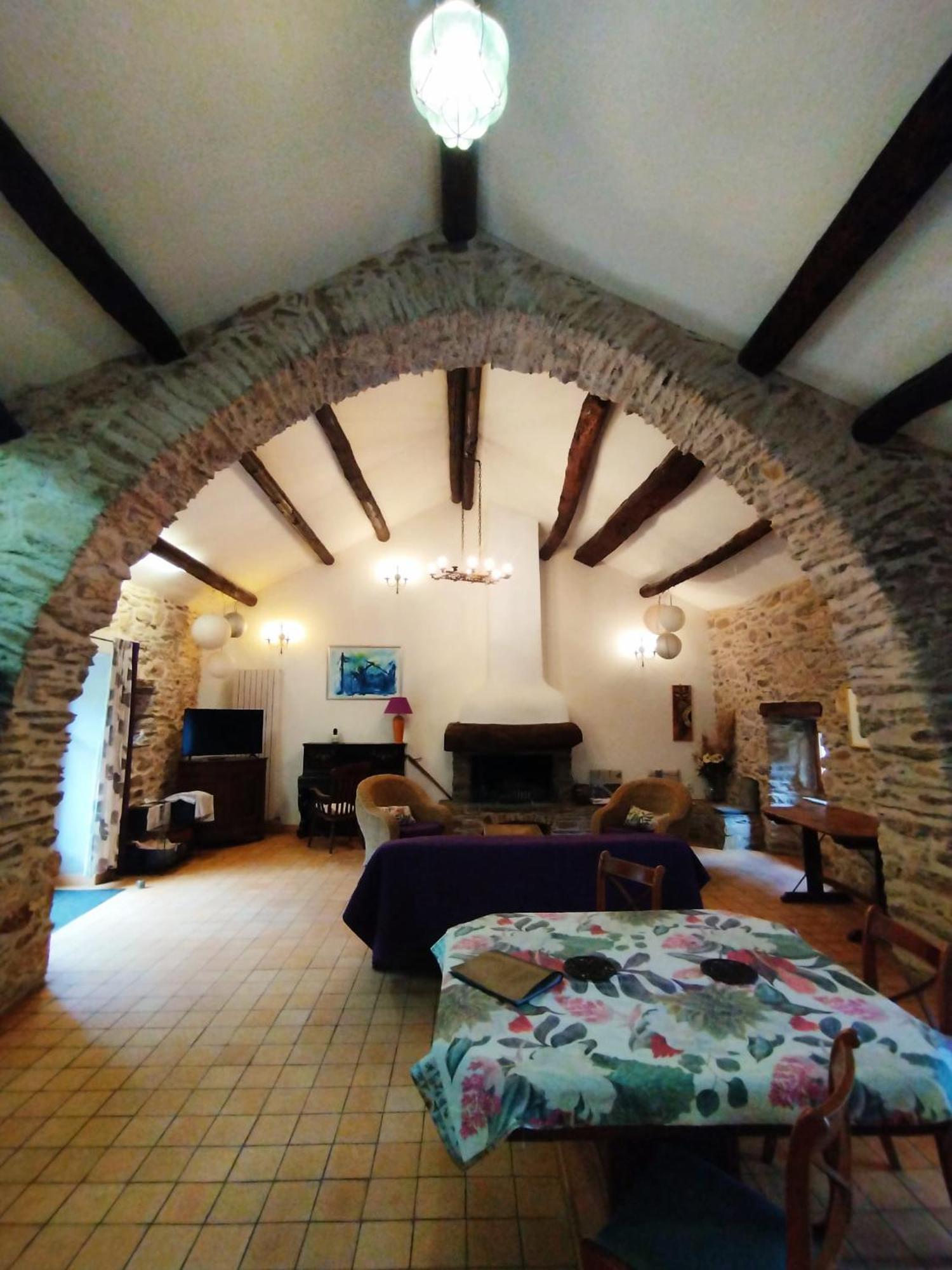 Chateau De Colombieres Sur Orb Bagian luar foto