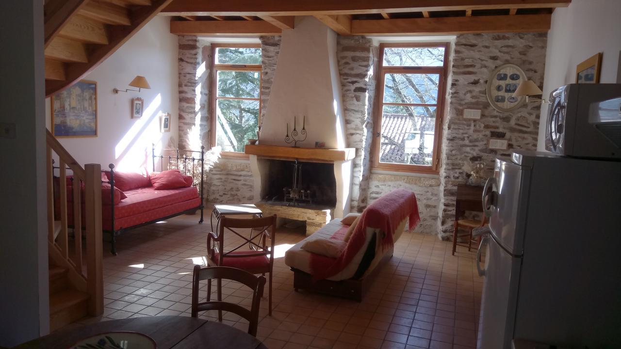 Chateau De Colombieres Sur Orb Bagian luar foto